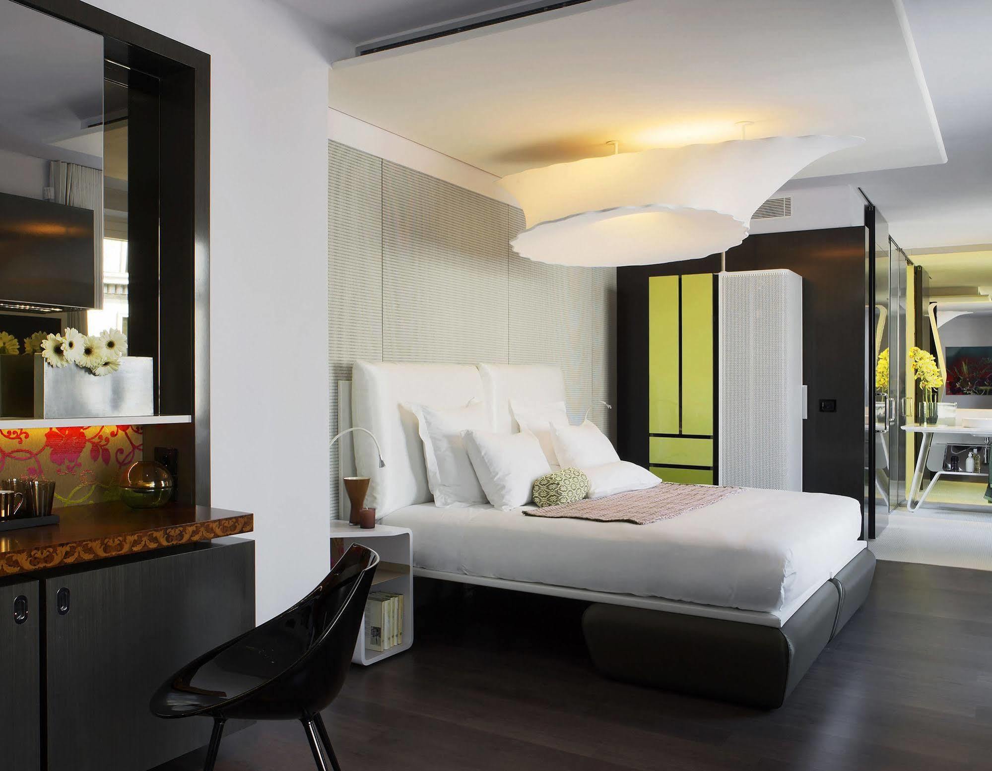 Hotel Palazzo Matteotti, The Dedica Anthology, Autograph Collection Milán Pokoj fotografie A bedroom at the Mandarin Oriental, Paris