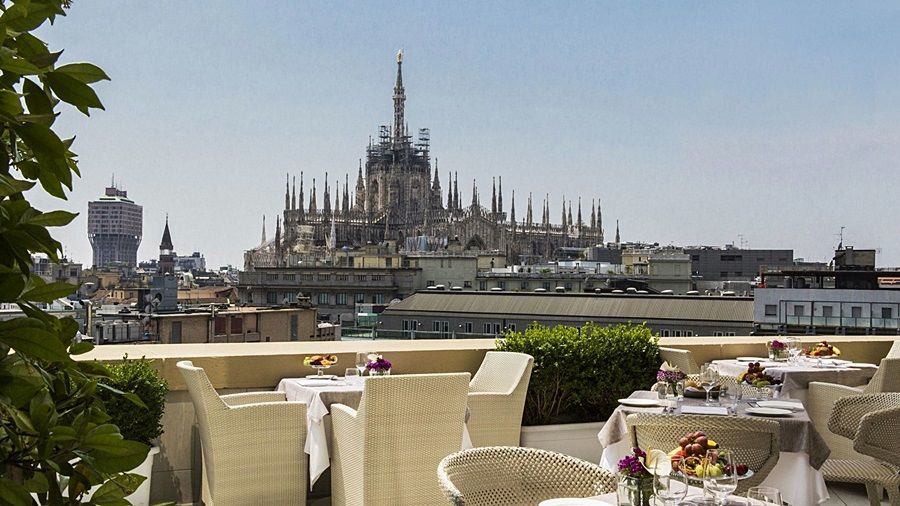 Hotel Palazzo Matteotti, The Dedica Anthology, Autograph Collection Milán Exteriér fotografie The view from the Sky Bar